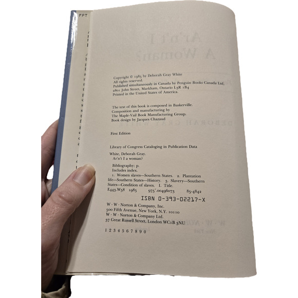 AR'N'T I A WOMAN Female Slaves Deborah Gray White First Edition First Printing - Picture 6 of 7
